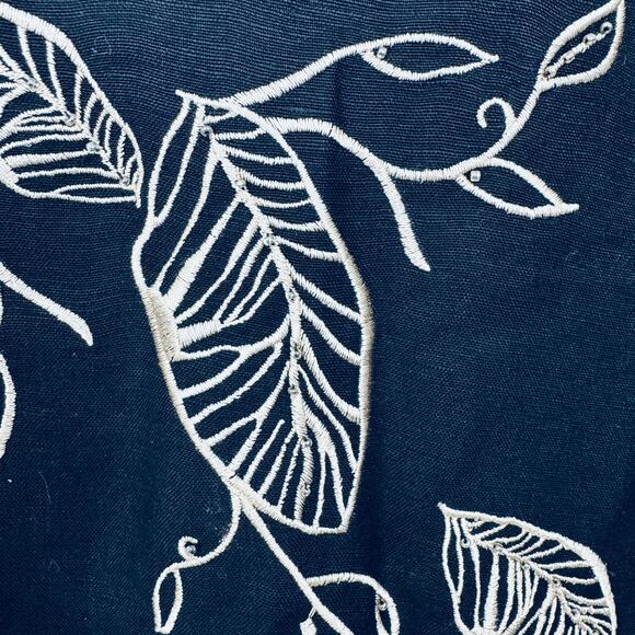 Maggie Barnes Womens V Neck Top Shirt Size 3X Embroider Beaded Linen Blend Black - Picture 4 of 6